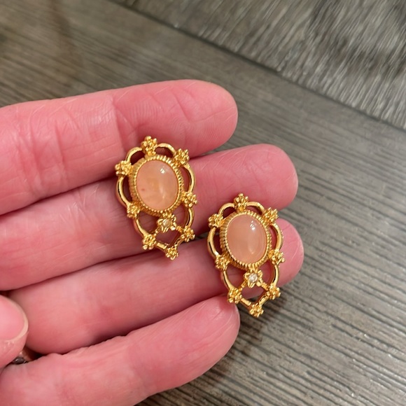 Vintage Avon Genuine Rose Quartz Earrings - Picture 6 of 15